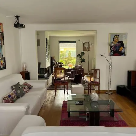 Belle Maison Familiale Avec Parking