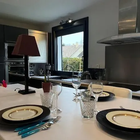 Belle Maison Familiale Avec Parking Epron