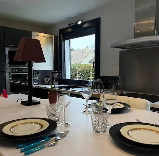 Belle Maison Familiale Avec Parking Epron